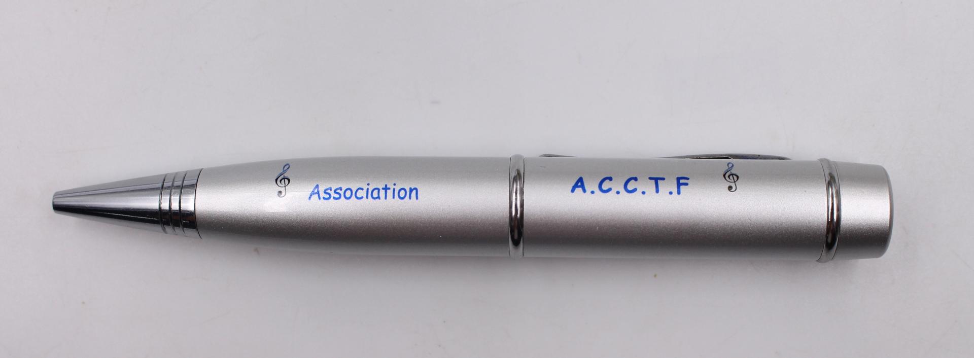 Stylo et Clé USB